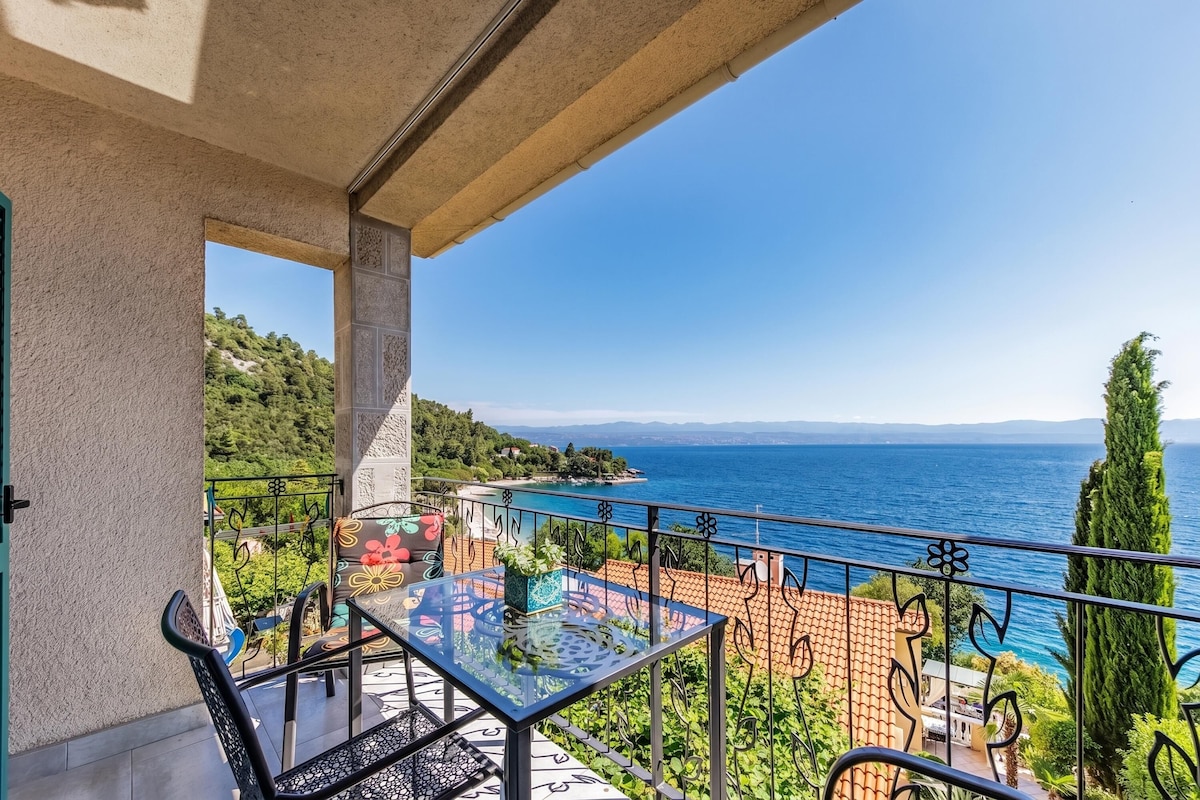 Leilighet – standard, 1 soverom, aircondition (Beachside Villa Mia Apartment 1) | Utendørsservering