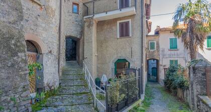 Spicchio di Sole by Varenna Holidays