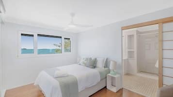 2 bedrooms, iron/ironing board, WiFi (free), bed sheets