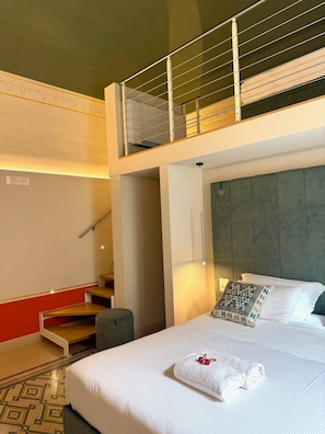 4 bedrooms, desk, free WiFi, bed sheets