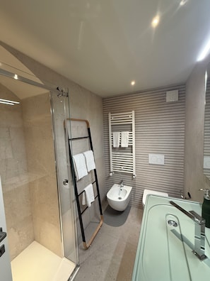 Bathroom - Vrbo Property (Matera)