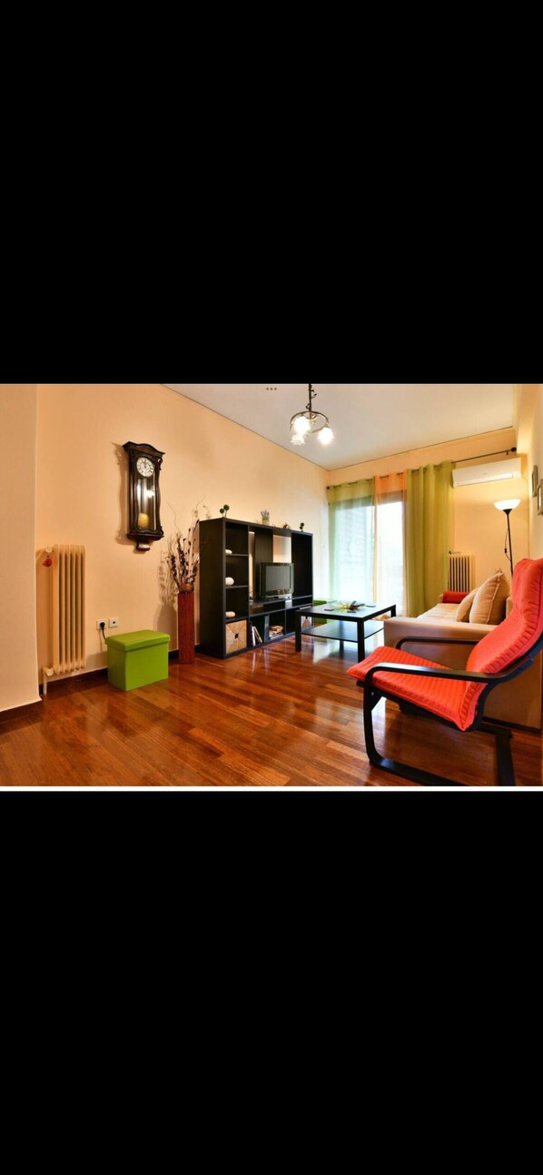 Living area - One room apartment (Papagos)