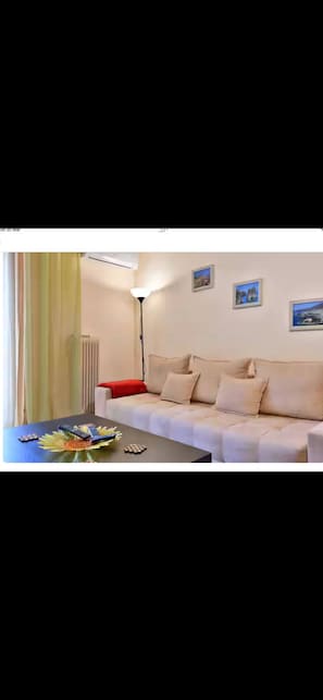 Interior - One room apartment (Papagos)