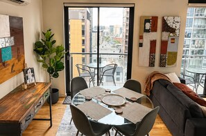 Living area - 2BR CBD Modern Retreat Pool, Gym & Free Parking (Melbourne)