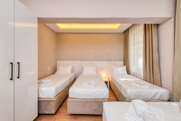 Luxury Apartment | Blackout drapes, soundproofing, iron/ironing board, free WiFi - Port Apart Hotel (Fatih)