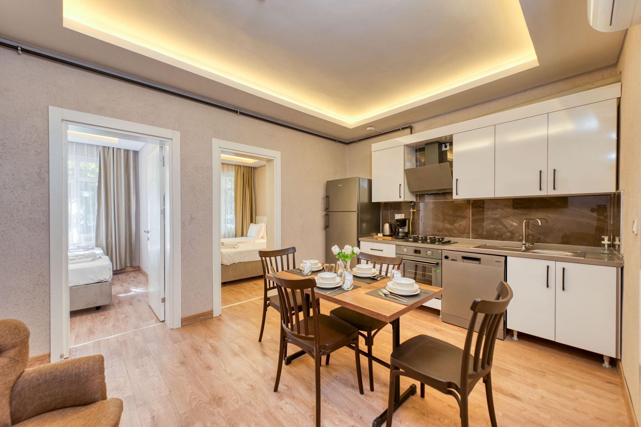 Deluxe Apartment, Park View | Living area