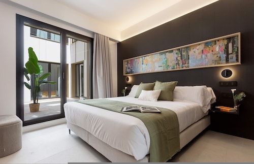 Elegant 3BD Apartment in Valladolid Solanilla II
