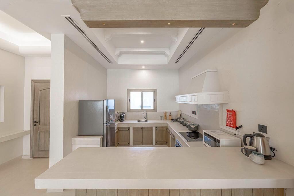 Comfort Villa, 4 Bedrooms, Poolside | Private kitchen