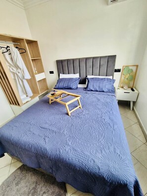 熨斗/熨衣板、WiFi、床单