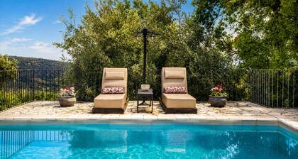 Blue Jasmine Villa - Private Pool and Garden
