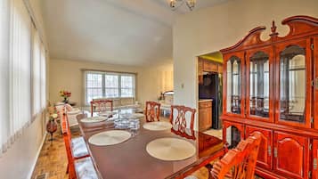 House (4 Bedrooms) | Front of property