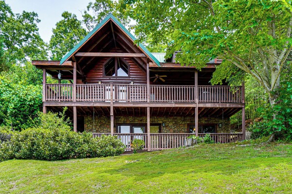 3 Mi To Dtwn Gatlinburg! Cabin W/ Private Hot Tub - Gatlinburg, TN