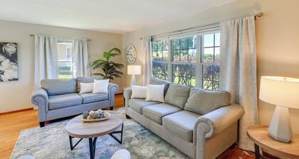 Great for Families! Omaha Getaway w/ Yard & Deck