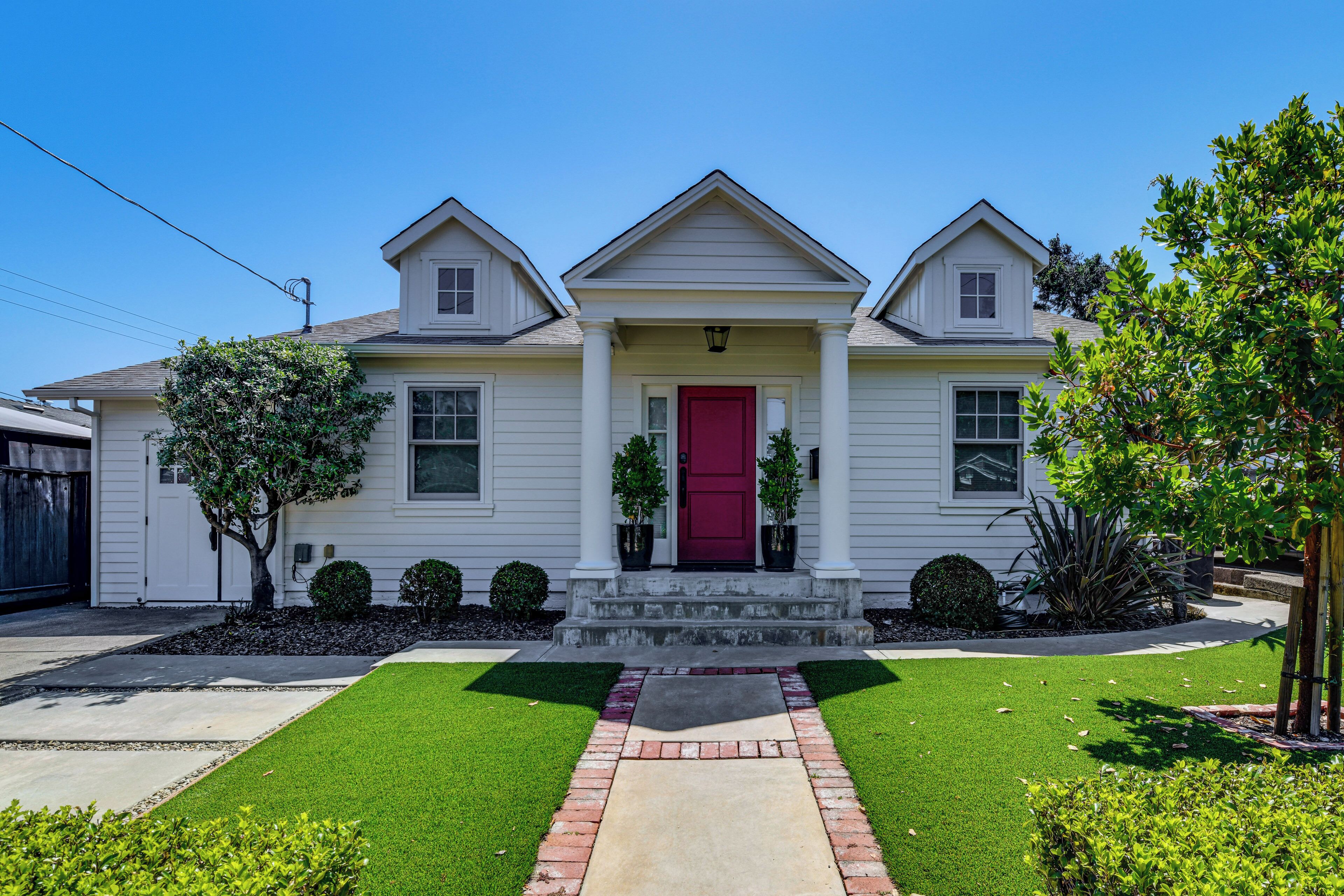 House (2 Bedrooms) | Front of property