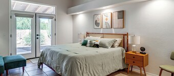 Saguaro Sanctuary: Tucson Home w/ Outdoor Oasis