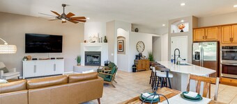 Saguaro Sanctuary: Tucson Home w/ Outdoor Oasis