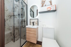 Bathroom - New Kensington Studio Central Location with AC 219 - Flat 3 Abbey Road (London)