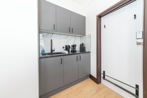 Private kitchen - New Kensington Studio Central Location with AC 219 - Flat 3 Abbey Road (London)