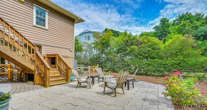 Steps to Beach! Emerald Isle Group Escape w/ Yard