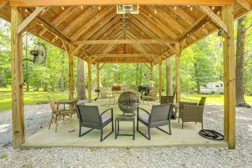 Near White River Fishing! Studio Cabin w/ Grill