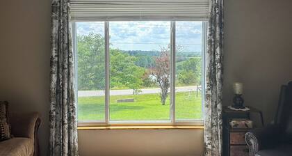 Families Welcome! Corinth Escape w/ Lake Views