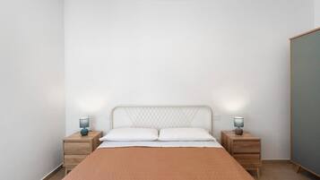 WiFi, bed sheets