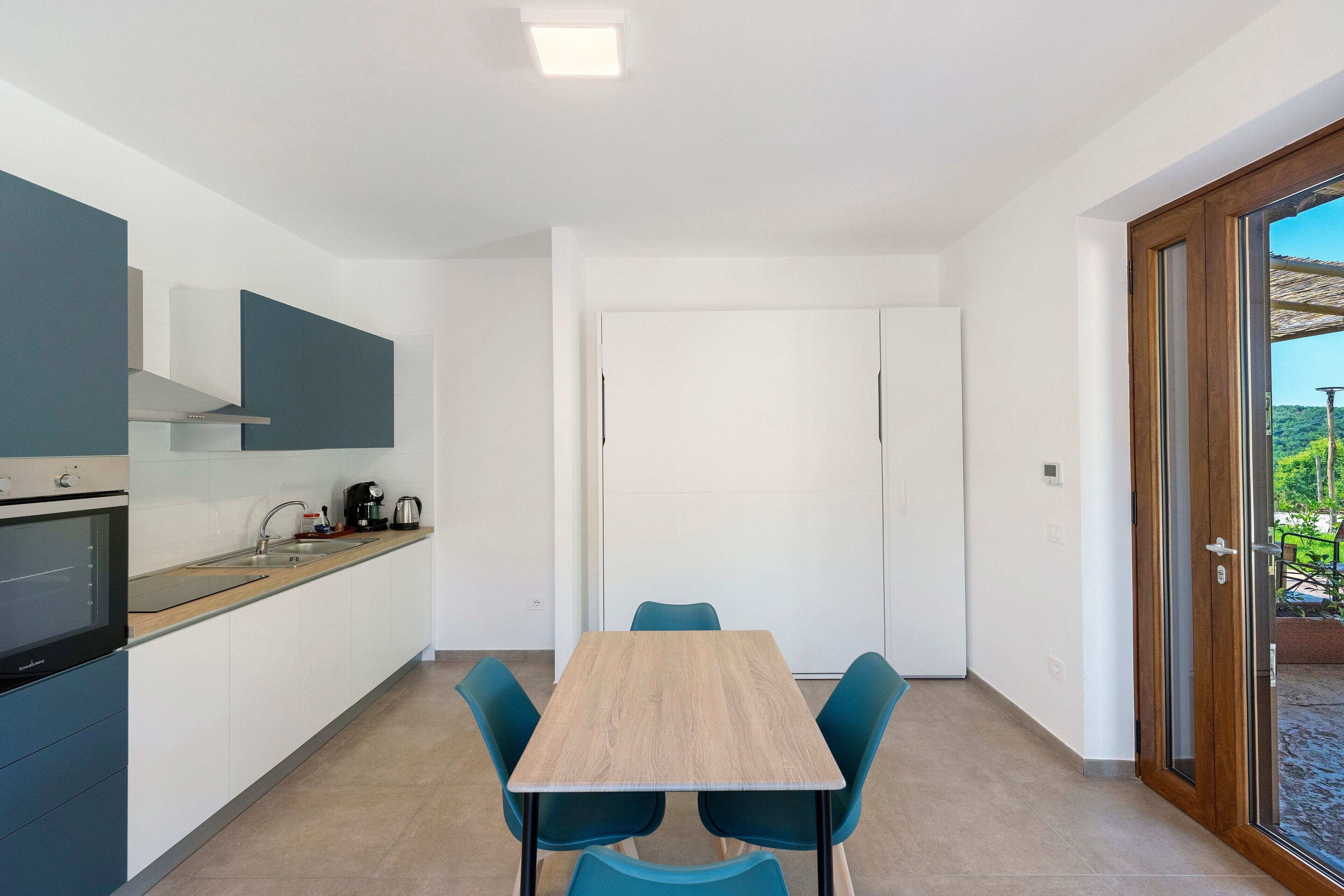 Kühlschrank, Ofen, Herdplatte, Geschirrspüler