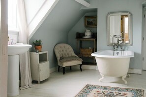 Bathroom - The Old Town House (Castle Cary)