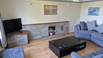 Cottage | Living area