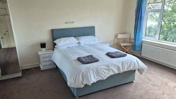 Cottage | 3 bedrooms, free WiFi, individually decorated, individually furnished