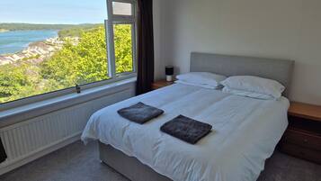 Cottage | 3 bedrooms, WiFi (free), individually decorated, individually furnished