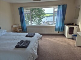 Cottage | 3 bedrooms, WiFi (free), individually decorated, individually furnished