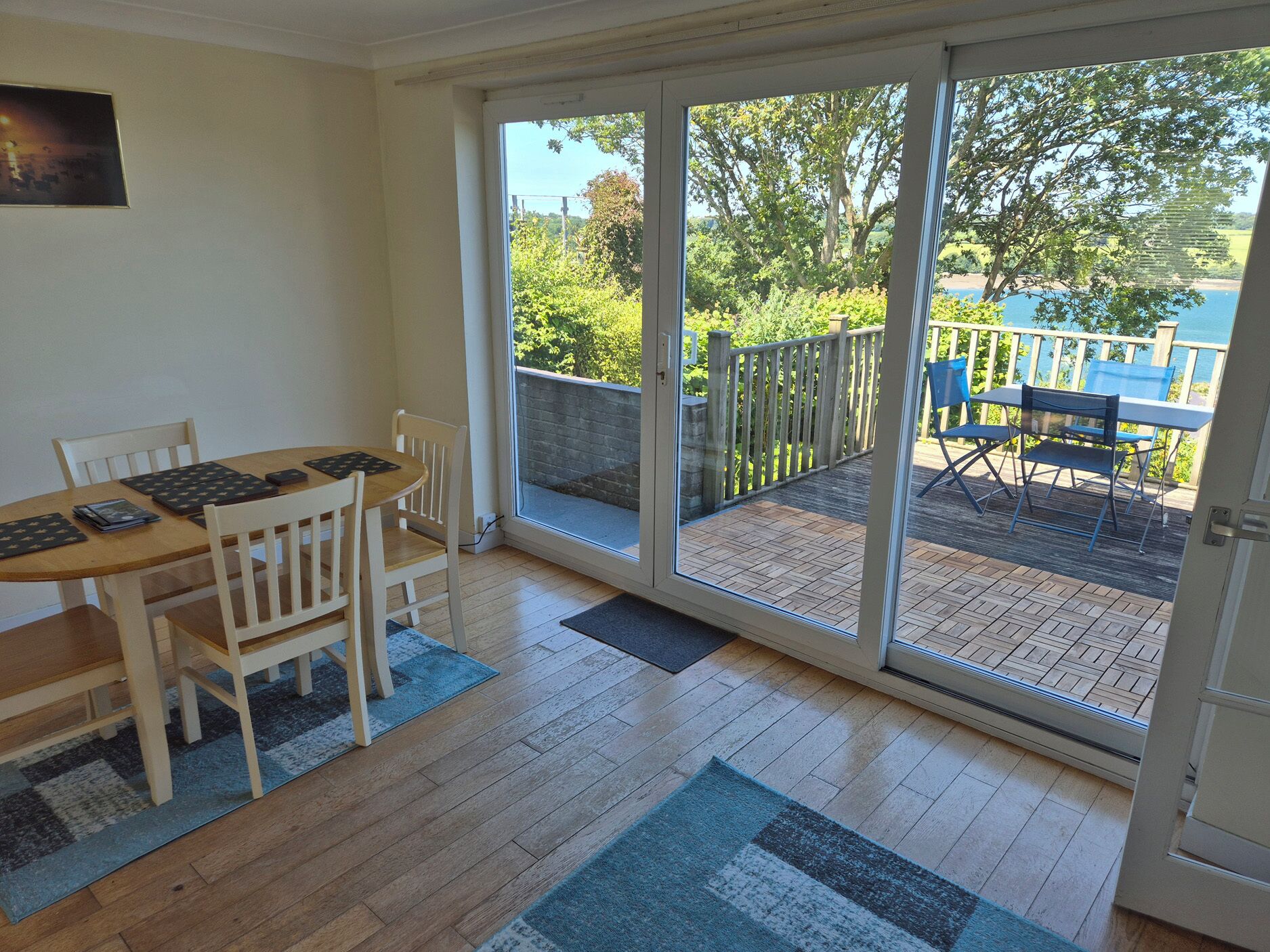 Cottage | Dining
