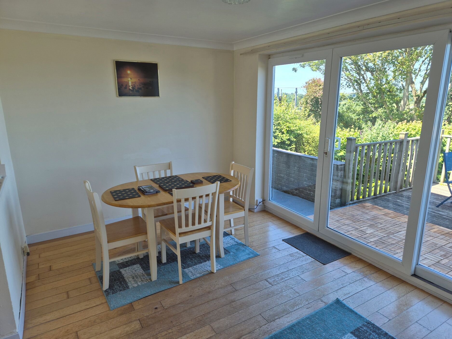 Cottage | Dining