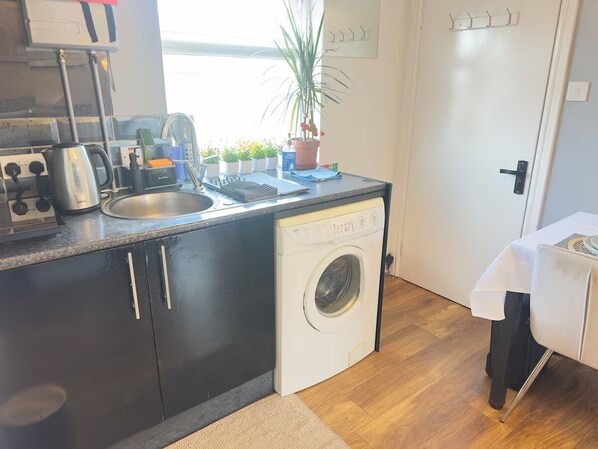 Private kitchen - ★ Guest Favourite, Cozy & Stylish London Flat for 2 (London)