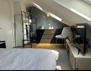 Room - ★ Guest Favourite, Cozy & Stylish London Flat for 2 (London)
