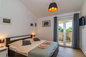 Bügeleisen/Bügelbrett, WLAN, Bettwäsche
