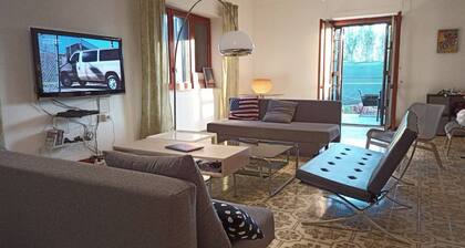 Design Villa, Eco,pool, Fruit Garden Close to sea