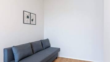 TV, fireplace, DVD player, offices