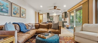 Exclusive Waterfront Cabin ~ Sauna ~ Private Beach!