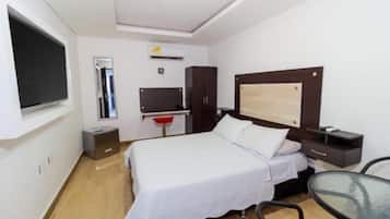 Junior Double Room, Courtyard View | Desk, laptop workspace, free WiFi, wheelchair access