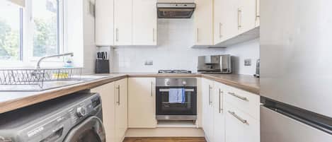 Fridge, microwave, oven, stovetop