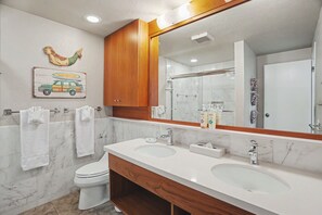 Bathroom - Poipu Kai Oceanview Condo | Walk to Beach, Pools, Tennis + Lanai (Koloa)