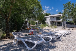 Property grounds - New! Villa Ellamar, Idyllic 3-bedrooms villa in Makarska hinterland (Ivanbegovina)