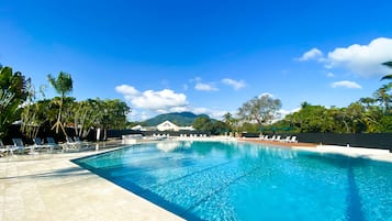 Piscina externa