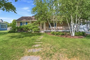 Exterior - Union Pier Home With Hot Tub and Association Beach! (3 Nt Min!) (Union Pier)