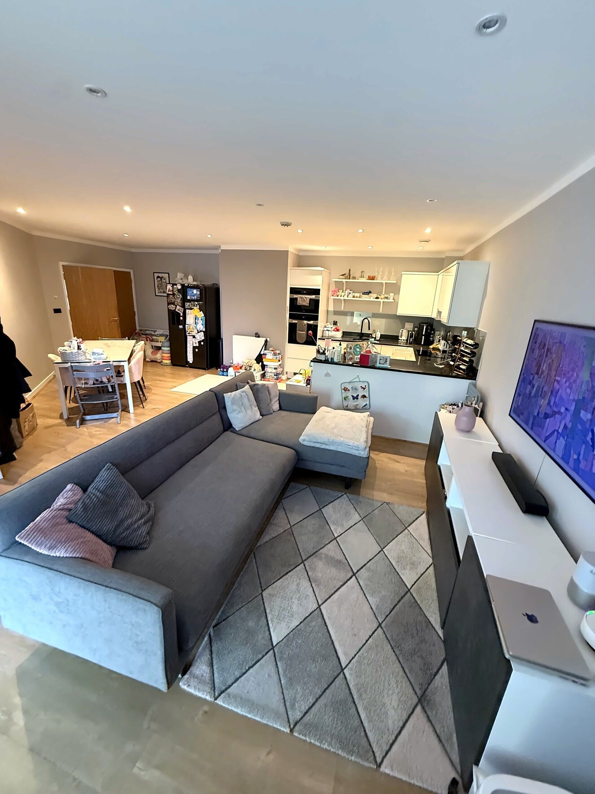 Smart TV, books, computer monitors
