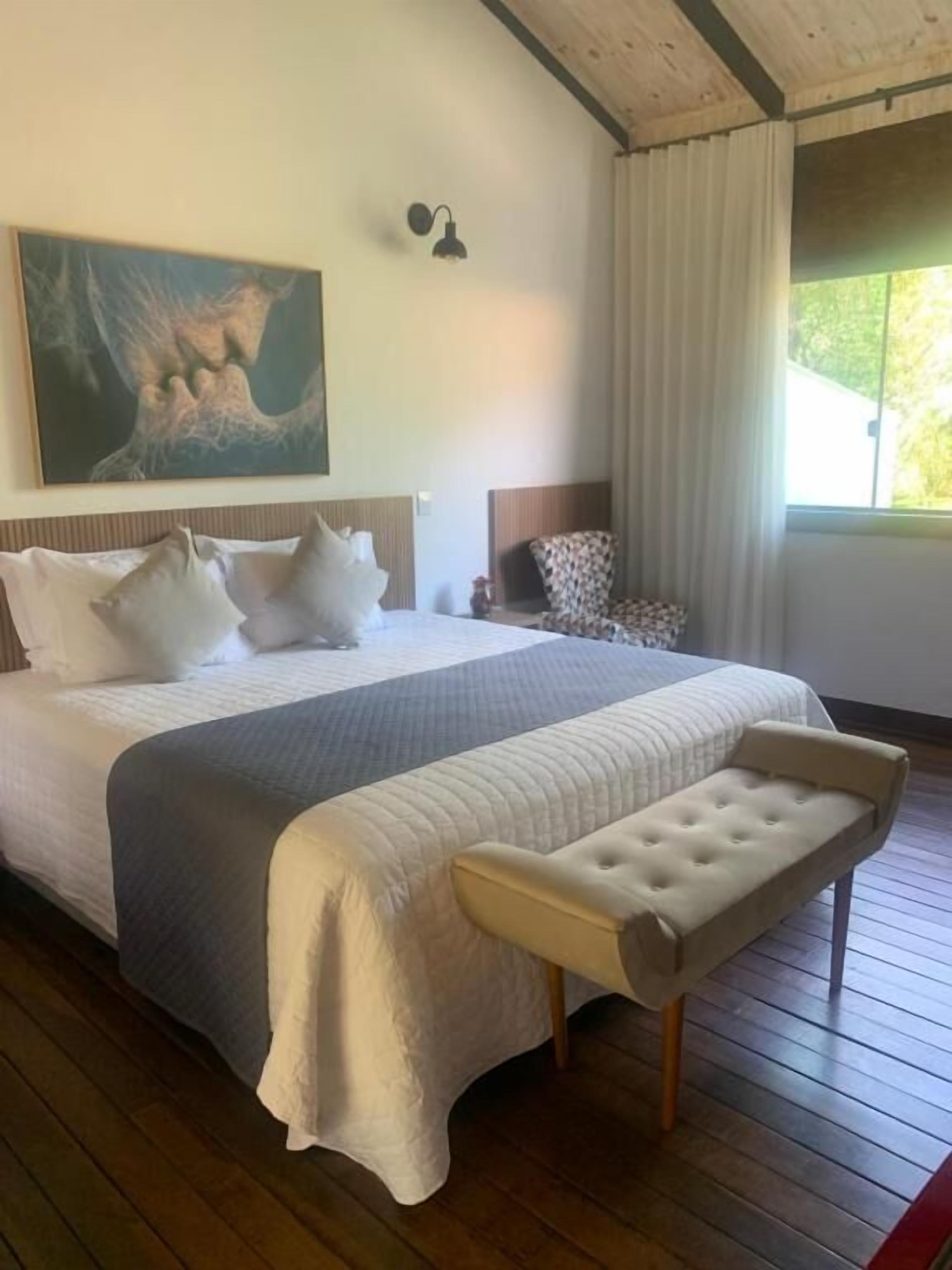 Tremannsrom – comfort, privat bad, hageutsikt | Wi-fi (inkludert)