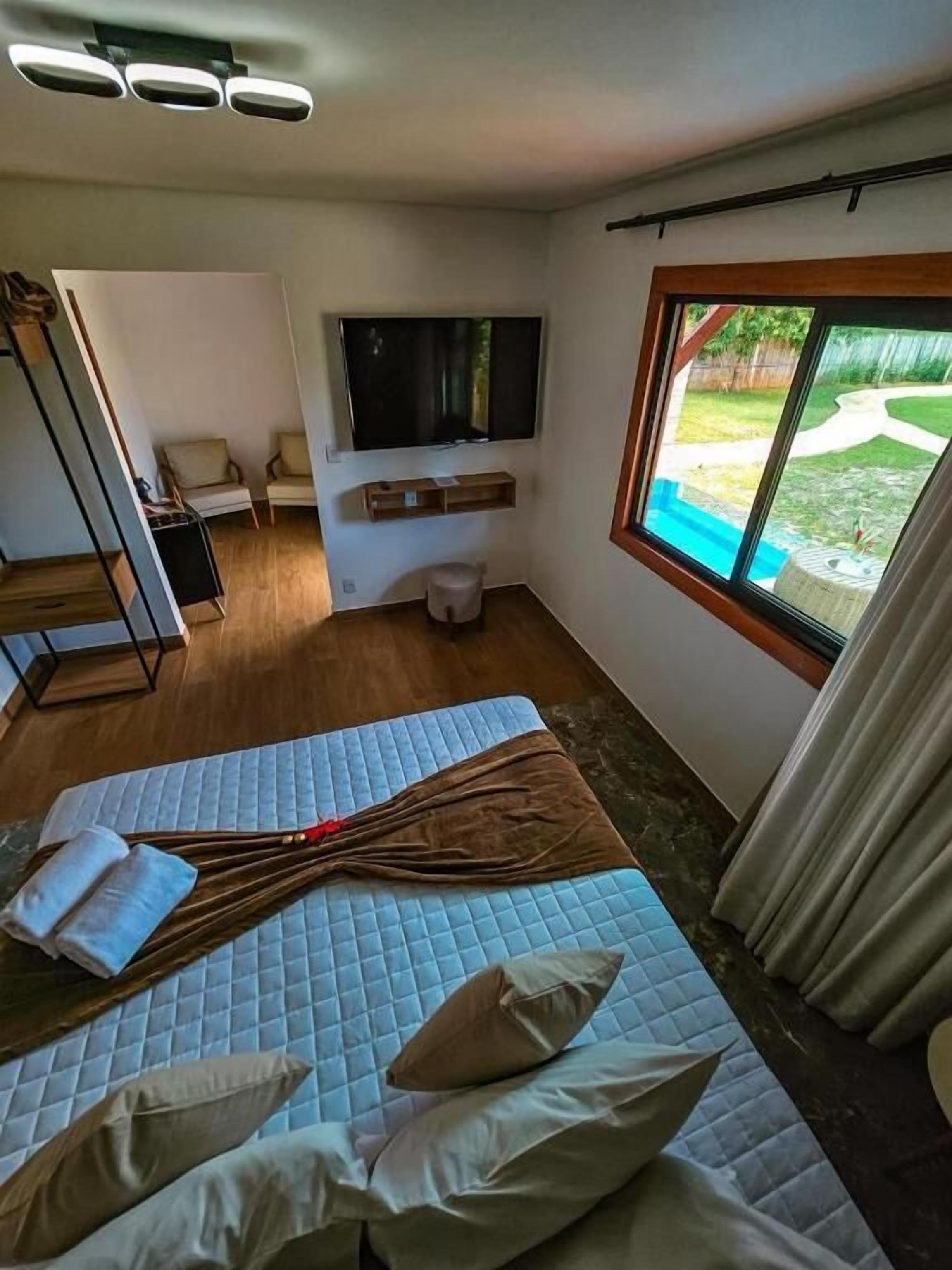 Alpehytte, 1 kingsize-seng, privat basseng, hageutsikt | Wi-fi (inkludert)