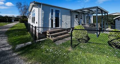 Cozy Beach Stay With Climate Control